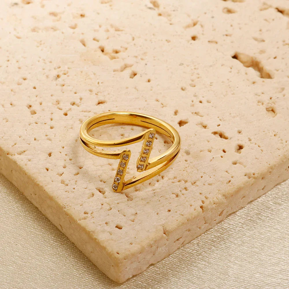 Anel Raio com Pedras Banhado em Ouro 18k - Fundo com Pedra