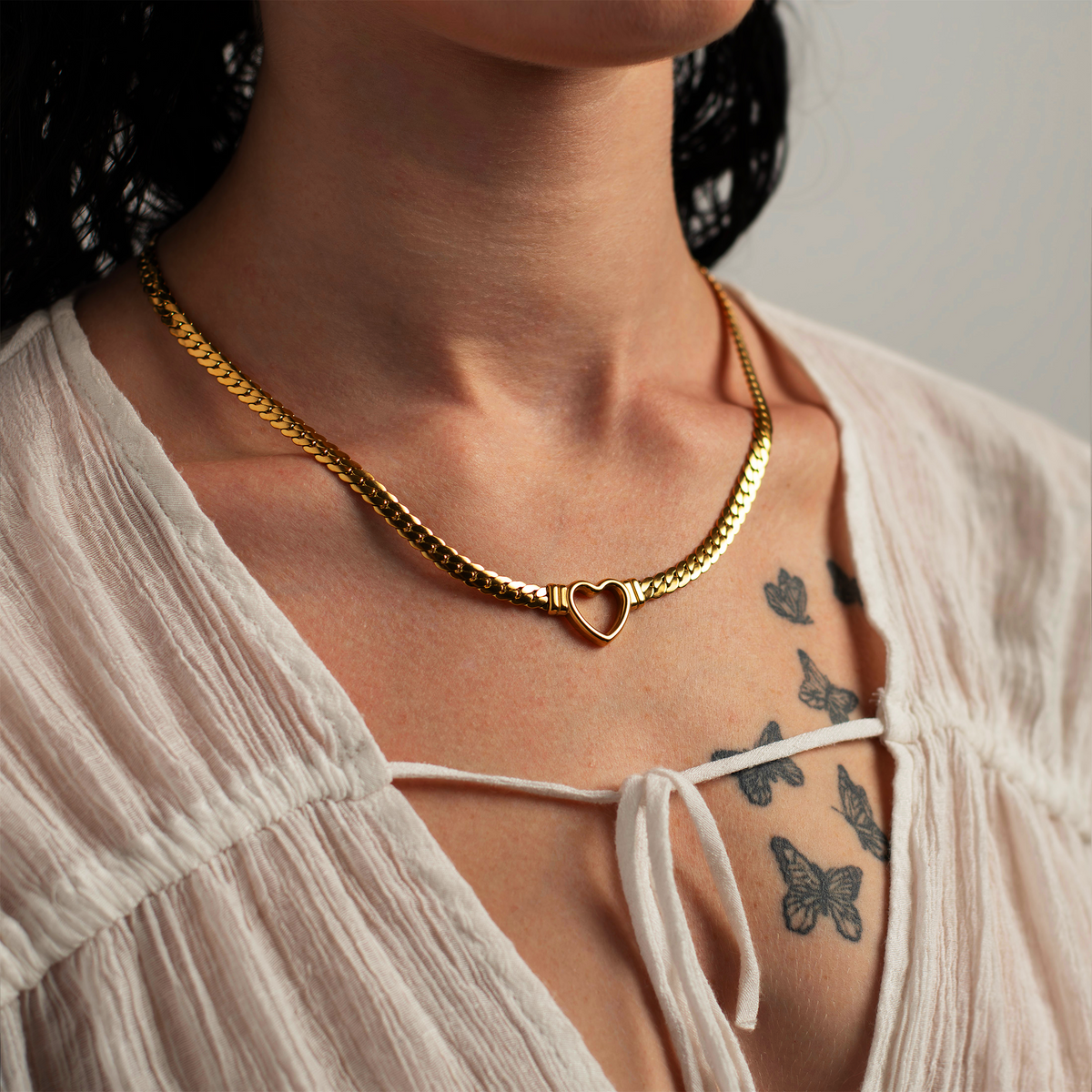 Colar Coração Amore Banhado em Ouro 18k - Modelo Perspectiva