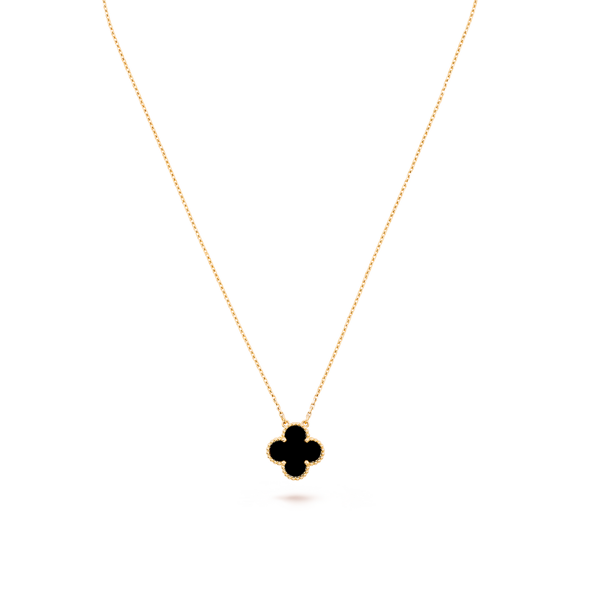 Colar Trevo Banhado em Ouro 18k - Fundo Branco