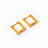 Brinco de Argola Quadrada Banhado em Ouro 18k - Fundo Branco