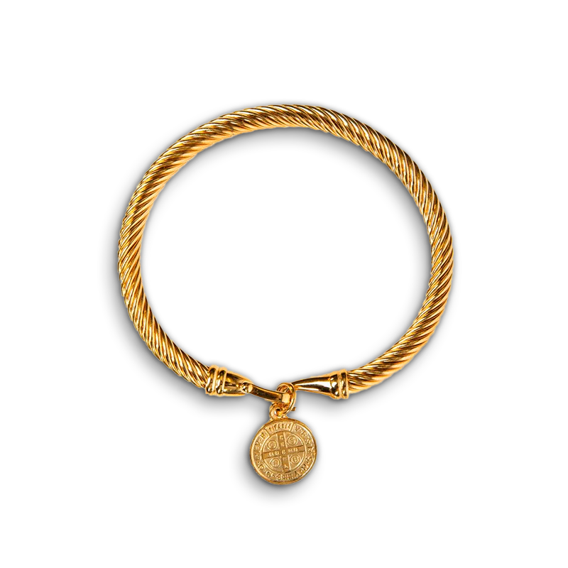 Pulseira de São Bento Banhado em Ouro 18k - Fundo Branco